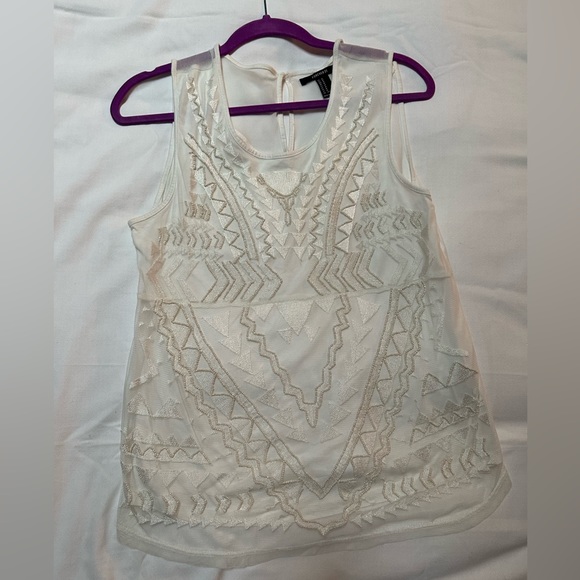 Forever 21 White Beaded Sleeveless Top - Picture 1 of 3